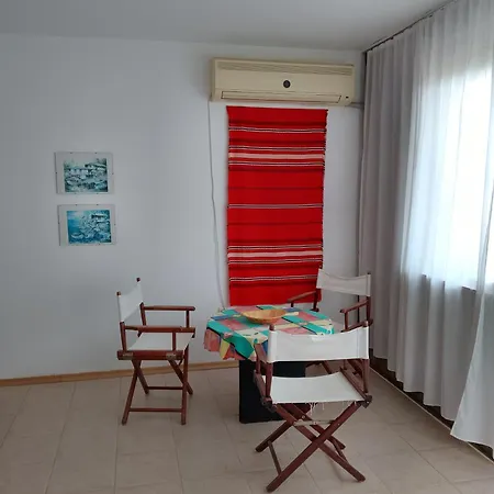 Apartment 6 Treti Mart Street 2 Floor North Primorsko