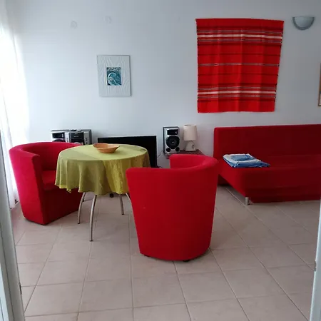6 Treti Mart Street 2 Floor North